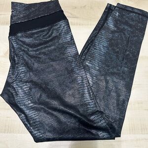 Zyia Black Kakadu Brilliant Hi-Rise 7/8 Leggings Size 4